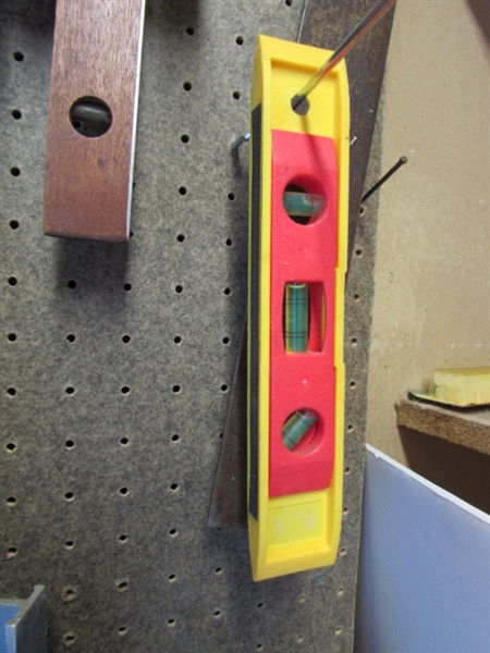 CONSTRUCTION TOOLS, TOOLBELT, LEVELS, ETC