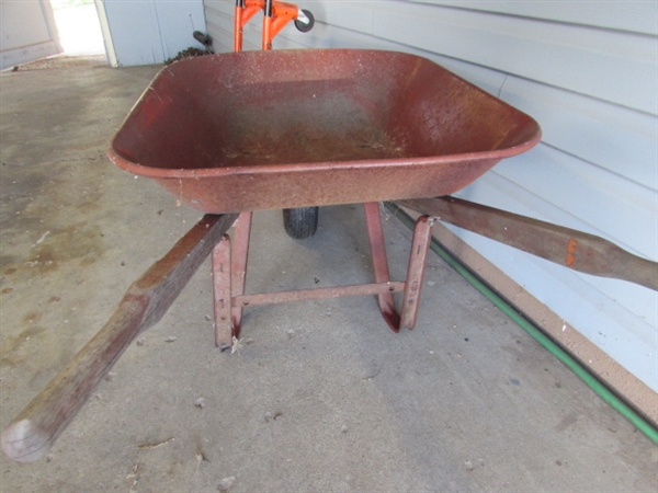 CONVERTIBLE HAND TRUCK/CART & WHEELBARROW (TIRE IS FLAT)