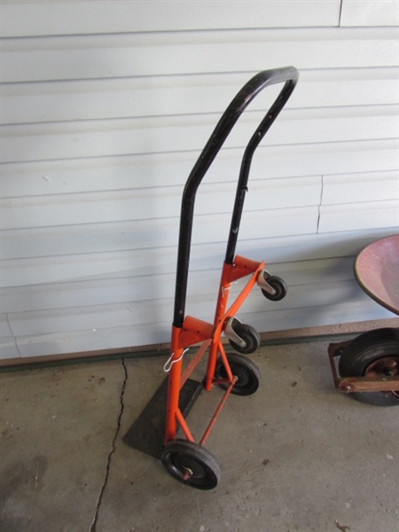 CONVERTIBLE HAND TRUCK/CART & WHEELBARROW (TIRE IS FLAT)