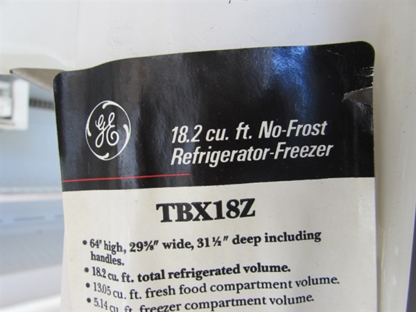 GE 18.2 CU FT REFRIGERATOR WITH FROST-FREE FREEZER - WORKS GREAT
