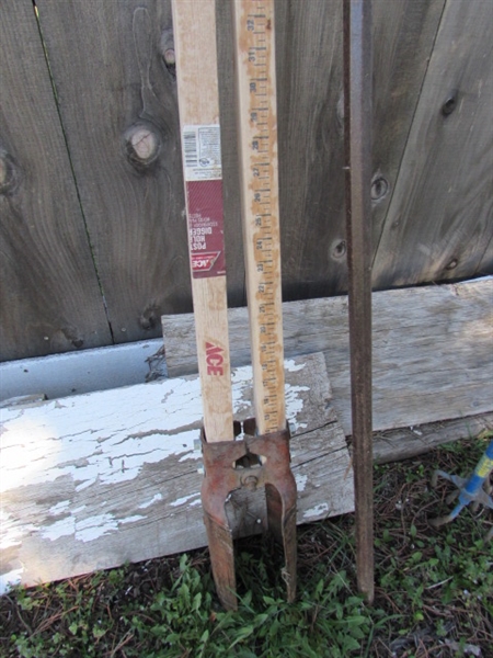 WEED CLAW, POST HOLE DIGGER & DIGGER BAR