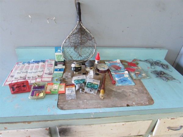 FISHING TACKLE, HOOKS, NET FLASHERS, REELS & MORE