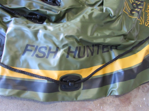 NEW SEVYLOR 280 INFLATABLE FISHING BOAT W/PADDLES, MANUAL & AIR PUMP