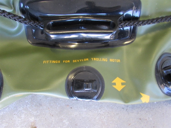 NEW SEVYLOR 280 INFLATABLE FISHING BOAT W/PADDLES, MANUAL & AIR PUMP
