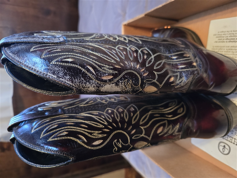 LADIES SIZE 7 D SHEPLERS COWBOY BOOTS