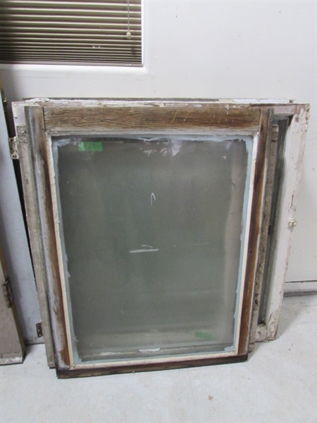 5 VINTAGE SINGLE PANE WOOD FRAME WINDOWS