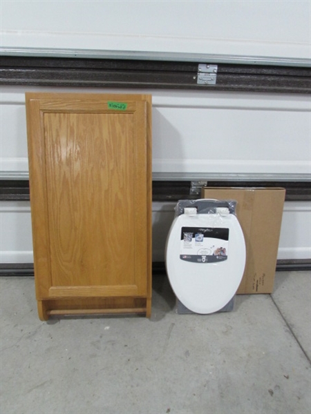 WALL MOUNT BATHROOM CABINET W/TOWEL BAR & 2 NEW TOILET SEATS
