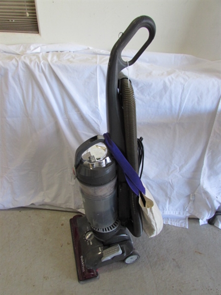 HOOVER UPRIGHT VACUUM CLEANER
