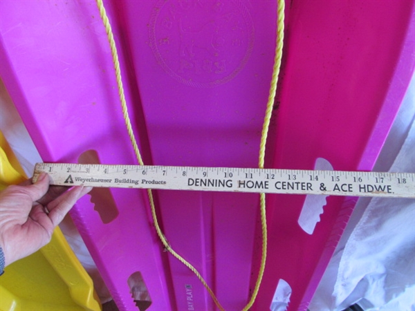 2 PLASTIC SLEDS
