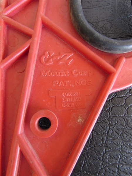 HARD SHELL RIFLE CASE & MOUNTS