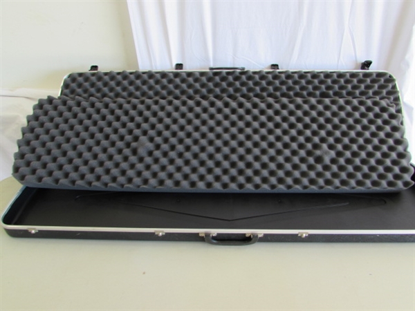 HARD SHELL RIFLE CASE & MOUNTS