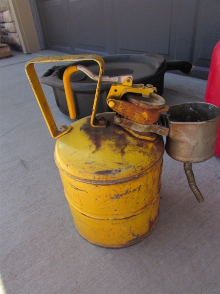 FUEL CANS, OIL PAN & OIL CAN