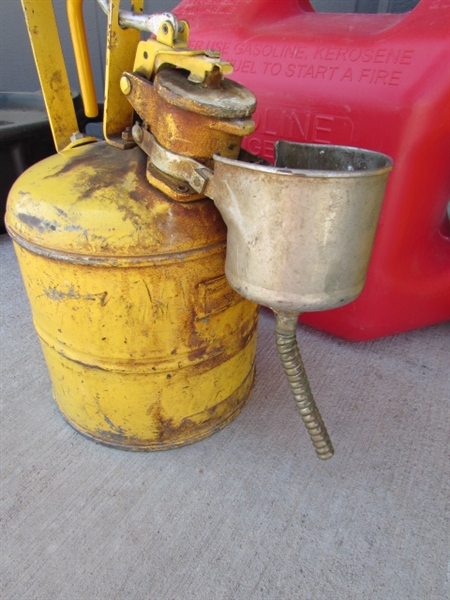 FUEL CANS, OIL PAN & OIL CAN