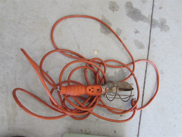 WOODEN STORAGE BOX W/EXTENSION CORDS & DROP/SHOP LIGHTS
