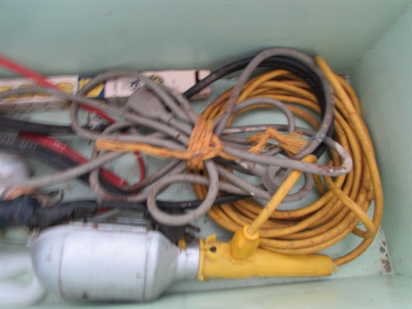 WOODEN STORAGE BOX W/EXTENSION CORDS & DROP/SHOP LIGHTS