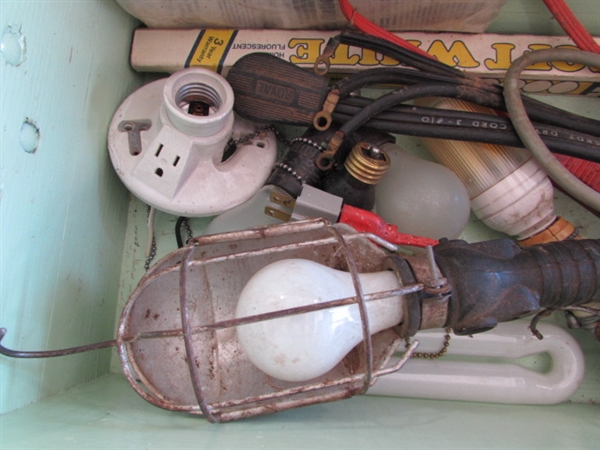 WOODEN STORAGE BOX W/EXTENSION CORDS & DROP/SHOP LIGHTS