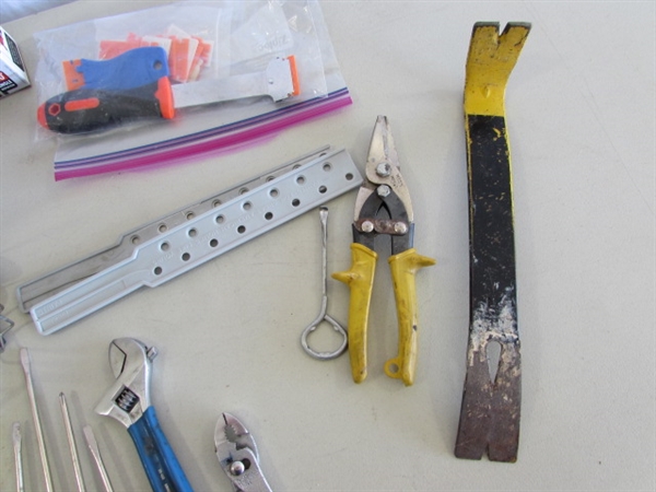 ELECTRIC SANDERS & ASSORTED HAND TOOLS