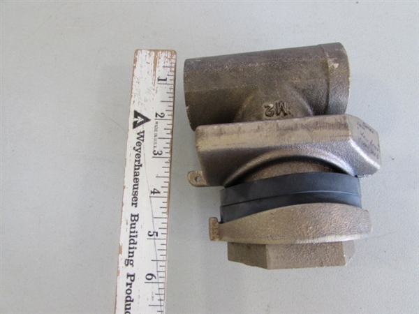 1.5 BRASS PITLESS PUMP ADAPTER