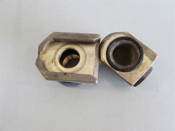 1.5 BRASS PITLESS PUMP ADAPTER