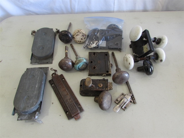 VINTAGE DOOR & WINDOW HARDWARE