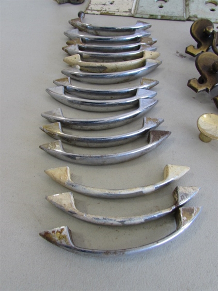 VINTAGE SWITCH PLATES & DRAWER PULLS