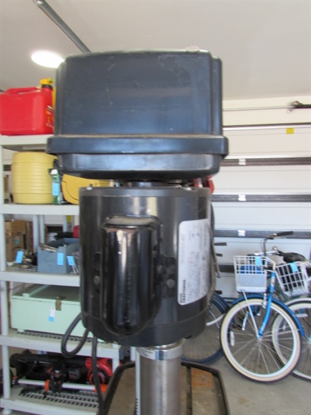 CRAFTSMAN 17 3/4 HP 16-SPEED FLOOR STANDING DRILL PRESS