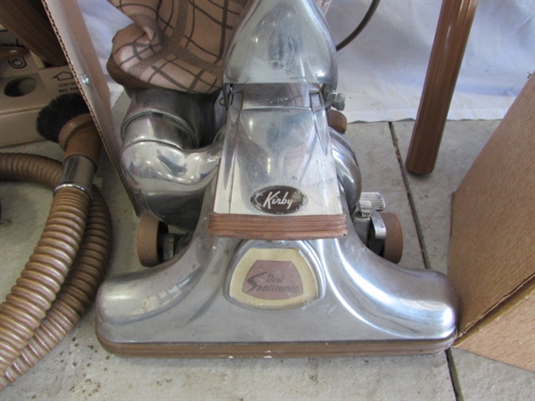 VINTAGE KIRBY VACUUM CLEANER W/LOTS OF ATTACHMENTS