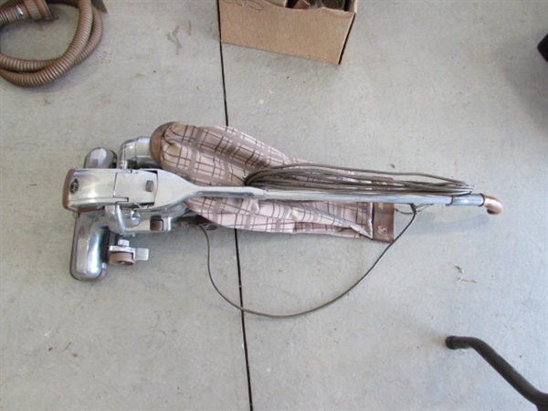 VINTAGE KIRBY VACUUM CLEANER W/LOTS OF ATTACHMENTS