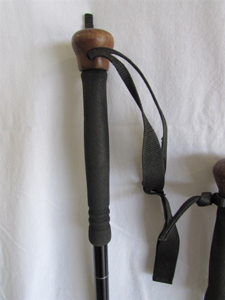 3 COLLAPSIBLE WALKING STICKS
