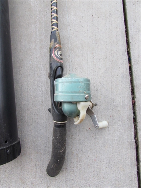VINTAGE FISHING POLE W/REEL & HARD CASE