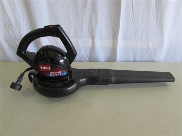 HYPER TOUGH 40V WEED TRIMMER & BLOWER W/BATTERIES & CHARGER & ELECTRIC TORO BLOWER