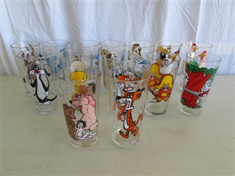 VINTAGE "LOONEY TUNES" COLLECTIBLE CHARACTER GLASSES