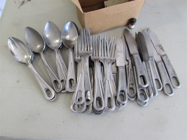 VINTAGE ARMY MESS KITS & MORE