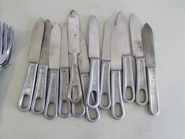VINTAGE ARMY MESS KITS & MORE