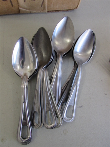 VINTAGE ARMY MESS KITS & MORE