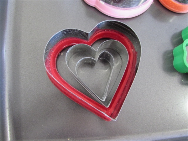 RACHEL RAY BAKING PANS