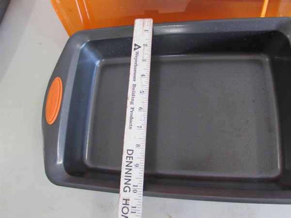 RACHEL RAY BAKING PANS