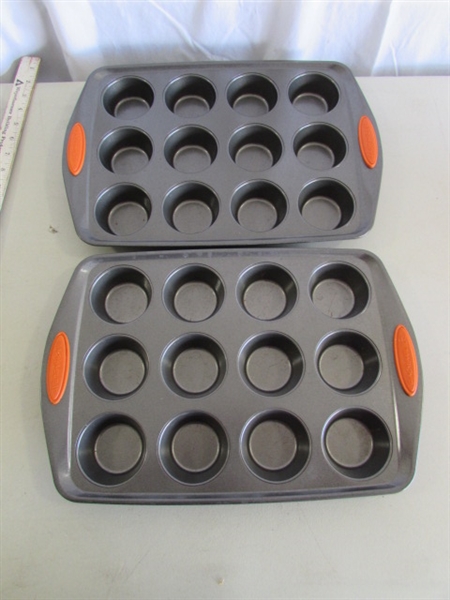 RACHEL RAY BAKING PANS