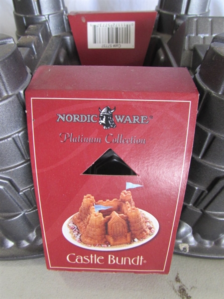 VINTAGE COPPER JELLO MOLDS & CASTLE BUNDT CAKE MOLD