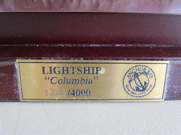 LIMITED EDITION LIGHTSHIP COLUMBIA #1323/4000 IN GLASS CASE