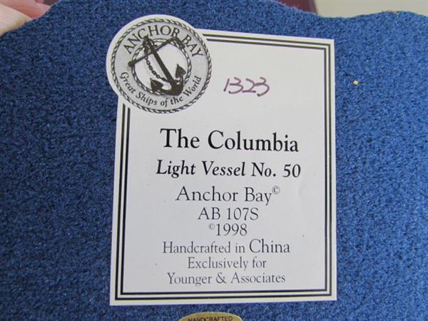 LIMITED EDITION LIGHTSHIP COLUMBIA #1323/4000 IN GLASS CASE