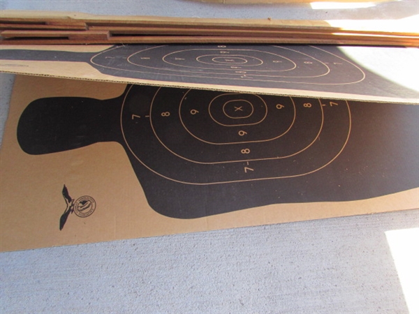 CARDBOARD & PAPER TARGETS & TARGET STAND (UNASSEMBLED)