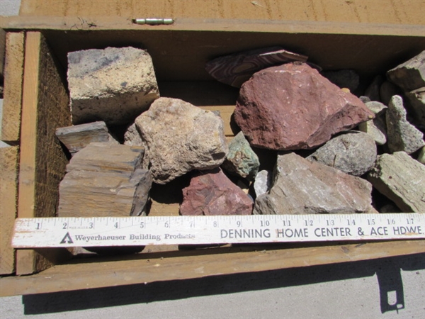 VINTAGE WOODEN AMMO CRATE/BOX WITH ASSORTED ROCKS