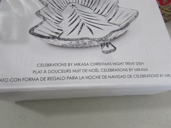 CHRISTMAS DECOR, TOWELS & DISHES