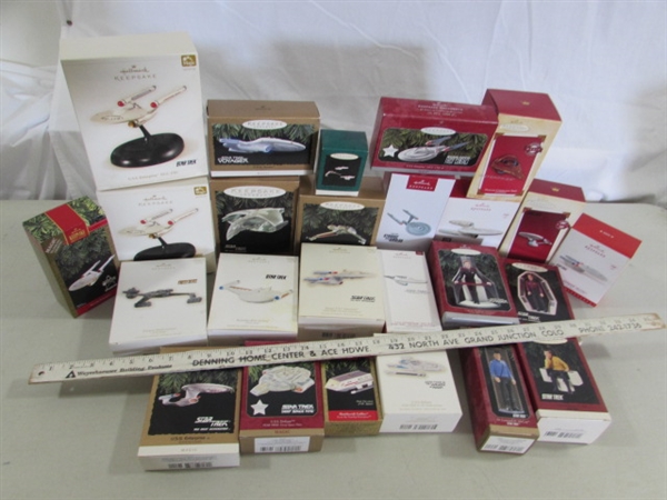 STAR TREK CHRISTMAS ORNAMENT COLLECTION