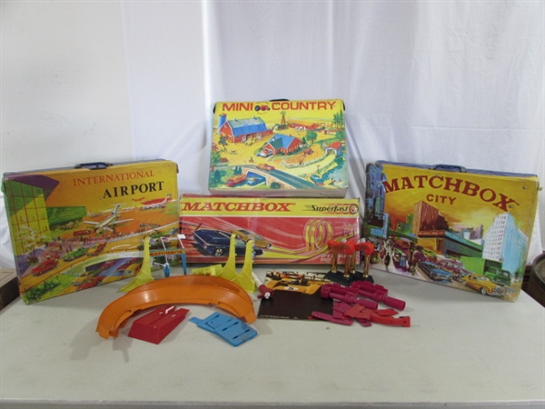 VINTAGE MATCHBOX FOLD-OUT PLAYSETS, RACETRACK & HOT WHEELS ITEMS