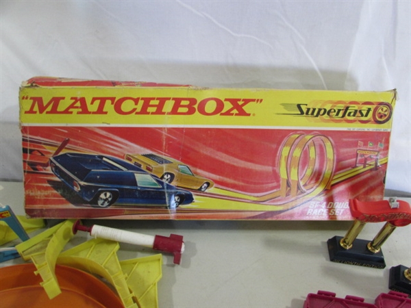 VINTAGE MATCHBOX FOLD-OUT PLAYSETS, RACETRACK & HOT WHEELS ITEMS