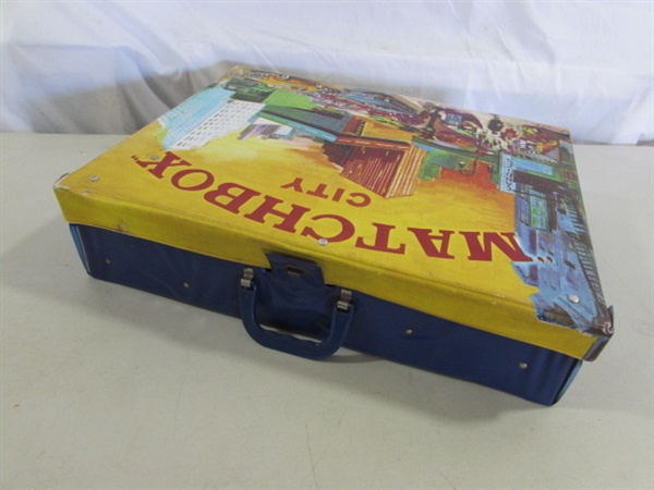 VINTAGE MATCHBOX FOLD-OUT PLAYSETS, RACETRACK & HOT WHEELS ITEMS