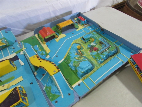 VINTAGE MATCHBOX FOLD-OUT PLAYSETS, RACETRACK & HOT WHEELS ITEMS