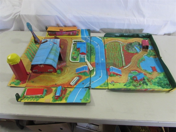 VINTAGE MATCHBOX FOLD-OUT PLAYSETS, RACETRACK & HOT WHEELS ITEMS